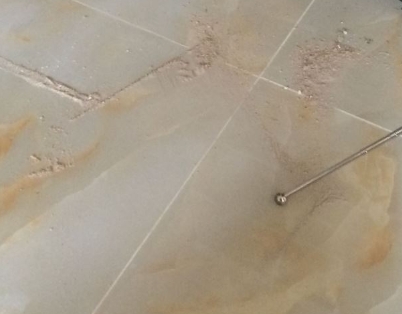 香格里拉瓷砖空鼓维修公司分享粘合剂选择不当在瓷砖铺贴过程中可能导致以下问题